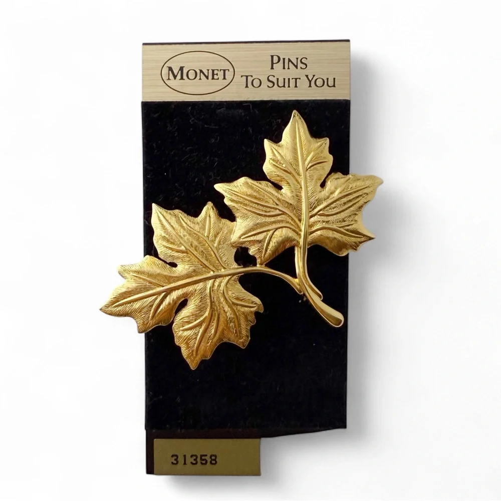 Vintage Monet Signed Goldtone Maple Leaf Leaves Brooch Pin